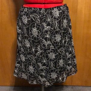 3 for $10 Hillard & Hanson skirt